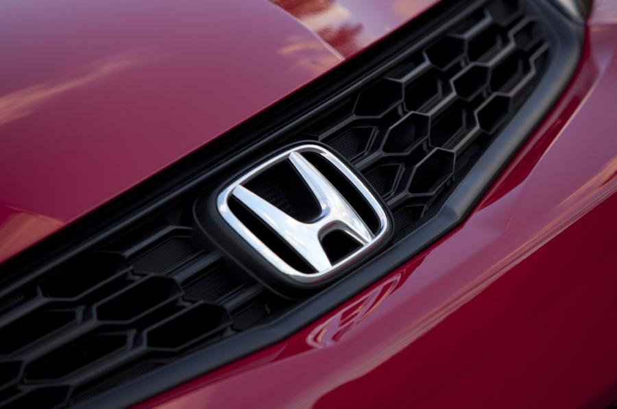  Honda Fit Sport 2013 года  (фото 25 из 31)